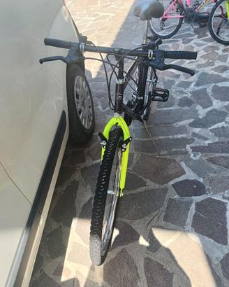 Bici modella MTB GRIZZLYTRAPPER "26