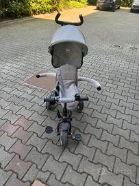Passeggino triciclo