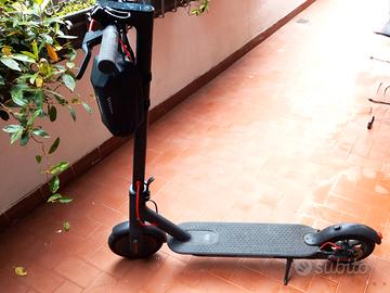 Monopattino ele Xiaomi, 300 W