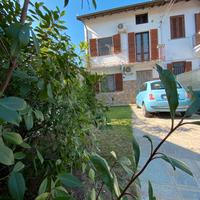 Casa indipendente su 3 lati, con giardino