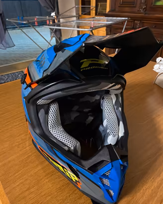 Casco progrip e occhiali 100%