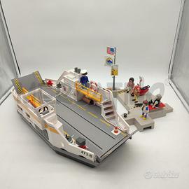 PLAYMOBIL TRAGHETTO 5127 CAT FERRY WITH PIER
