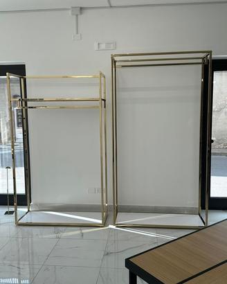 Arredamento per negozio di abbigliamento