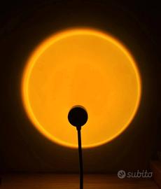 Lampada flessibile USB con proiettore solare per i