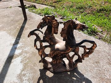 soprammobile a forma di cavallo