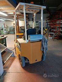 Carrello elevatore muletto