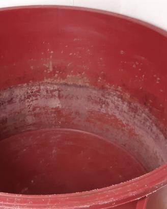 Mastellone per uva 700litri + uno piu piccolo