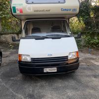 Camper Ford transit gemellato aspirato