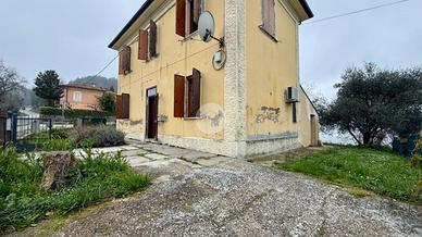 VILLA SINGOLA A MONDAINO