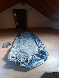 Telo copri auto impermiabile.