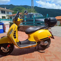 Splendida vespa 300 GTs 2017