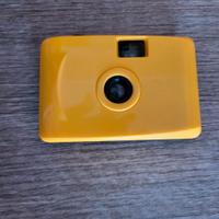 Macchina fotografica a rullino