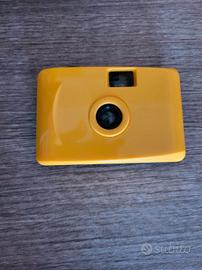 Macchina fotografica a rullino