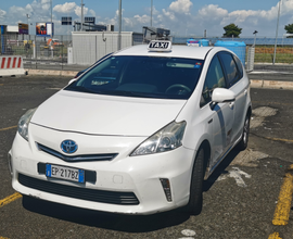 Toyota prius plus