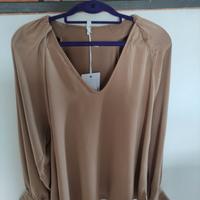 Blusa scollo a V  " IMPERIAL " colore cammello