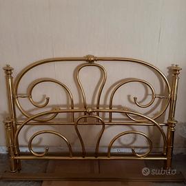 Letto matrimoniale della  Barel bagnato in oro