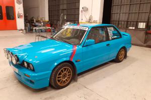 BMW 318is E30