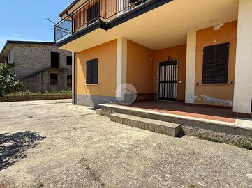 3 LOCALI A CORIGLIANO-ROSSANO