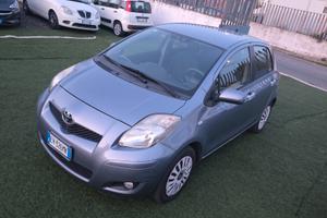 Toyota Yaris 1.0 benzina euro 5, neopatentati 2011