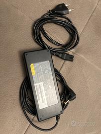 Alimentatore PC 100-240V 1,0-0,4A    19V -4,22A