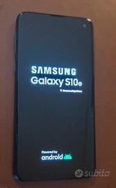 Samsung Galaxy S10e 128GB + accessori