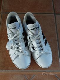 scarpe snichers Adidas 