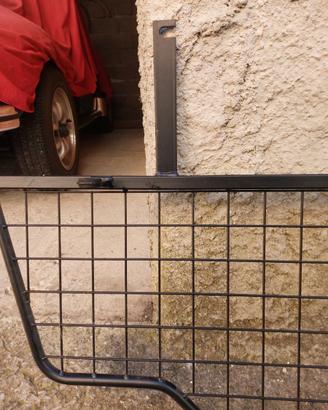 Barriera per cani da auto