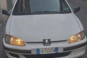 Macchina Peugeot 106