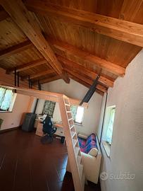 Soppalco in legno completo con scala e parapetti
