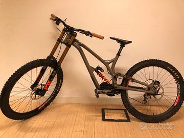 Commencal Supreme V4 taglia L