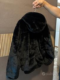 Giacca in pelliccia sintetica Zara nera