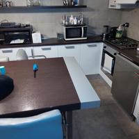 Cucina componibile usata grigio chiaro