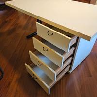 SCRIVANIA IN LAMINATO BIANCO