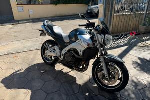 Suzuki gsr 600