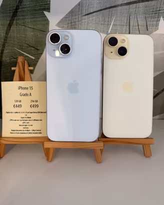 iPhone 15  256 GB