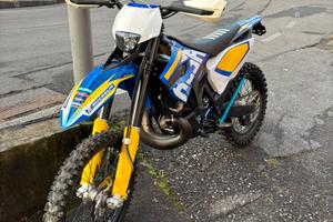 husaberg te 300 2t