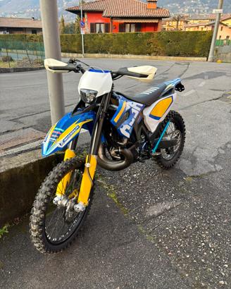 husaberg te 300 2t