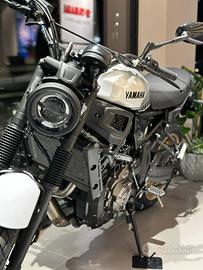 Yamaha XSR 700 legacy - 2024