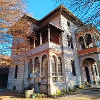 Villa Liberty immersa nel verde