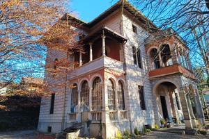 Villa Liberty immersa nel verde