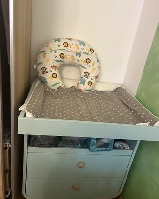 Fasciatoio e cassettiera Ikea