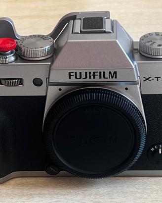 FUJIFILM X-T20 SILVER  + accessori
