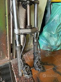 Forcelle tmax 2009 piu faro posteriore led