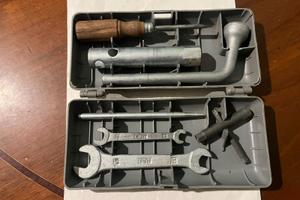 SCATOLA ATTREZZI-TROUSSE FIAT 500 D F L R