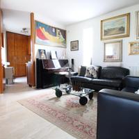 VILLA A SCHIERA D'ANGOLO A PRATO