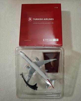 Modellino Aereo Turkish Airlines Boeing 777-300