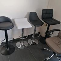 Sgabelli vari modelli e colori