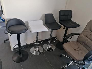 Sgabelli vari modelli e colori