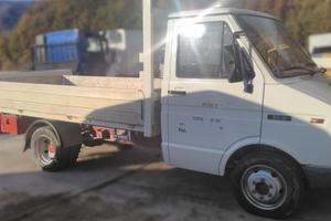 IVECO DAILY 35/8 (SOLO RICAMBI)