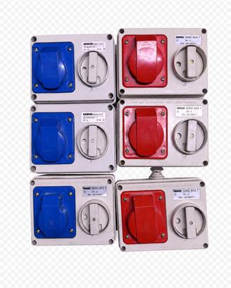 Prese interbloccate GEWISS 16A 2P+T / 3P+T